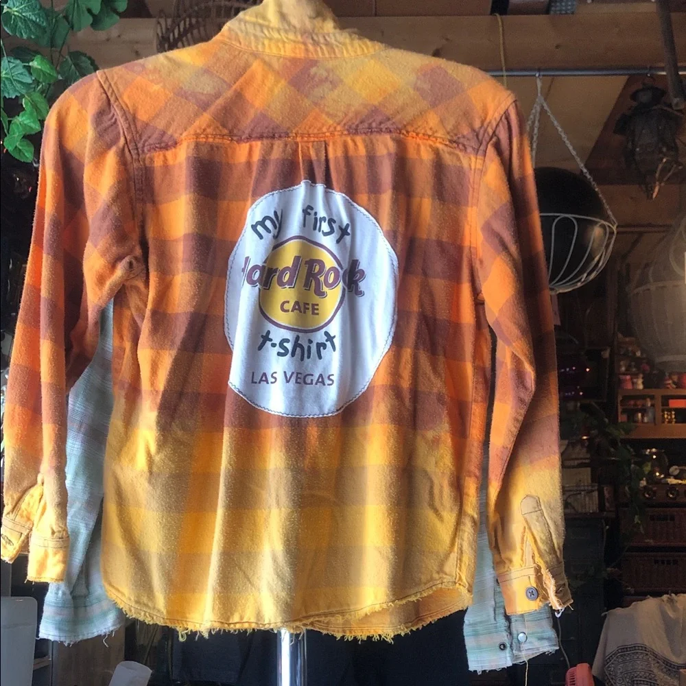 Men's Plaid Button-Up Shirt Jacket in Yellow and Brown